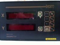 Proszę o informacje na temat wyświetlacza liniału frezarki