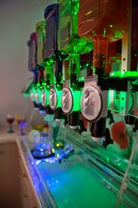 Barobot - Robot serwujący drinki Barobot - Robot serwujący drinki