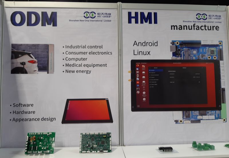 Tablica targowa z ofertą Shenzhen New Chip International Limited na Międzynarodowych Targach Elektroniki Użytkowej.