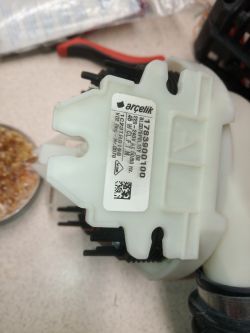 Atmega8 zmiana źródła zegara bez zmiany konfiguracji