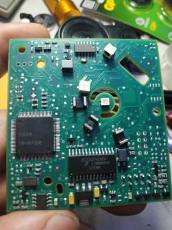 Czy uda się odczytać stacyjkę W212 z Mercedesa programatorem?