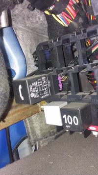 vw golf - Prośba o wytłumaczenie zasday działa nia przekaźnika tel w samochodzi