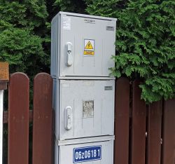 PGE – rozbudowa skrzynki przyłącza w ogrodzeniu bez zgody właściciela posesji