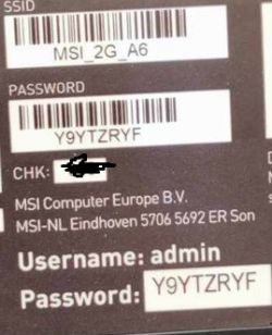 Etykieta z routera z informacjami do logowania, w tym SSID, hasło i użytkownik.