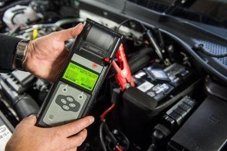 Jak wykryć, że bateria w układzie się wyczerpuje, zanim nie będzie za późno