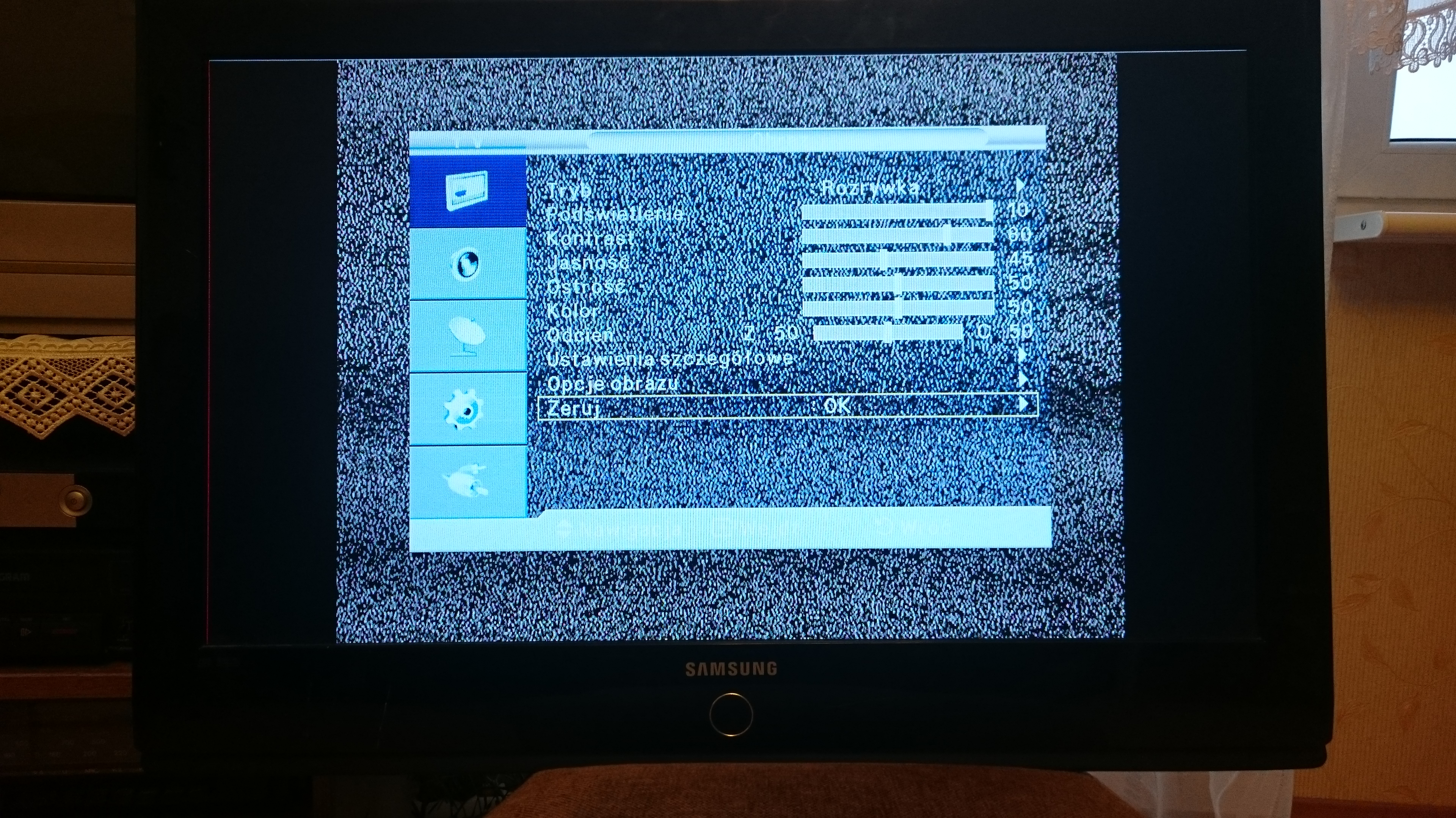 Samsung LE32A430T1 - Po uruchomieniu pali diode DB803