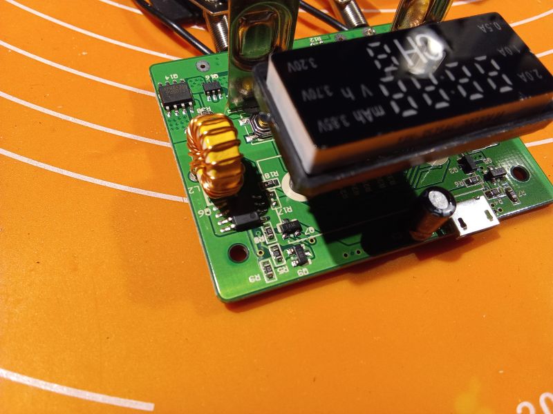 LiitoKala Lii-S2 - Ładowarka akumulatorów dla każdego. Krótki opis, dużo zdjęć.