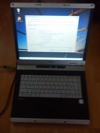 [Sprzedam] Laptop Fujitsu Siemens AmiloPRO V2030D 1,5GHz/1GB/40GB WIFI