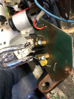 Stroboskop Elektra - wymiana żarówki nie przynosi efektów, urządzenie pobiera prąd