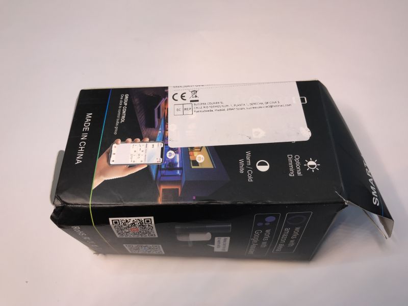 Packaging of Bluetooth RGB/CCT Bulb with Tuya Control Feature Box of Bluetooth RGB/CCT bulb with Tuya app control