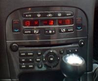 poszukuje: schemat elektryczny radio RD4 Peugeot 607