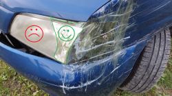 Stłuczka i uszkodzenia auta - czy można jeździć z wgiętym nadkolem i rozbitym kierunkowskazem?