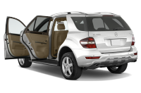 Pęknięcia nadwozia nad podłużnicami w 7-letnim aucie niemieckiego producenta - przyczyny?