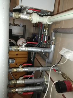 What is the reason for poor hot water pressure in all taps?