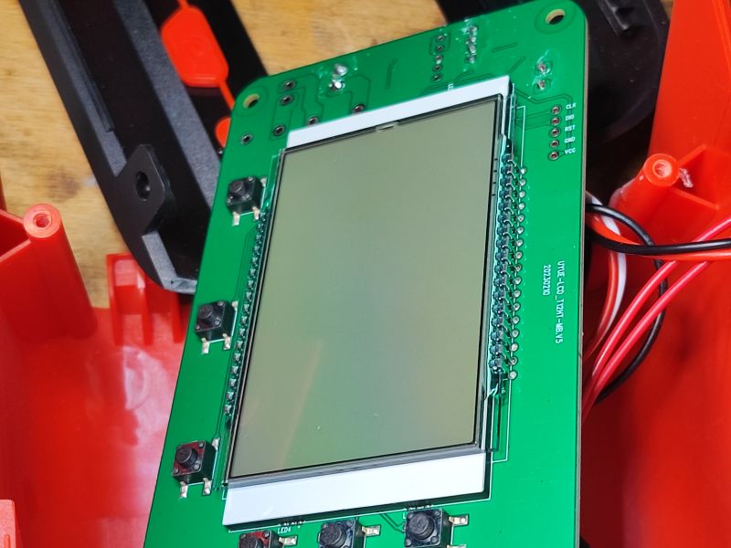 Płytka drukowana z wyświetlaczem LCD w stacji lutowniczej Yato YT-82462