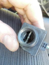 Citroen C5 2005 - lokalizacja śrub do demontażu deski rozdzielczej