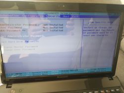 Lenovo G585 - Czarny ekran po wymianie na SSD Adata Premier Pro SP920