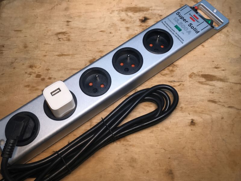 Will the new GPT-Image 2 generate an electronic circuit diagram? Comparison with Nano Banana 2