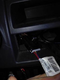 Opel Movano - odcięte kable radia