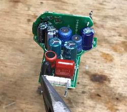 Yeelight GU10 Smart Bulb W1 350lm YLDP004-A - wnętrze, moduł WiFi