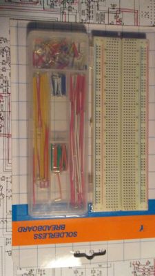 Płytka stykowa dla początkującego elektronika? Czy może ułatwić budowanie pierwszych prototypów?
