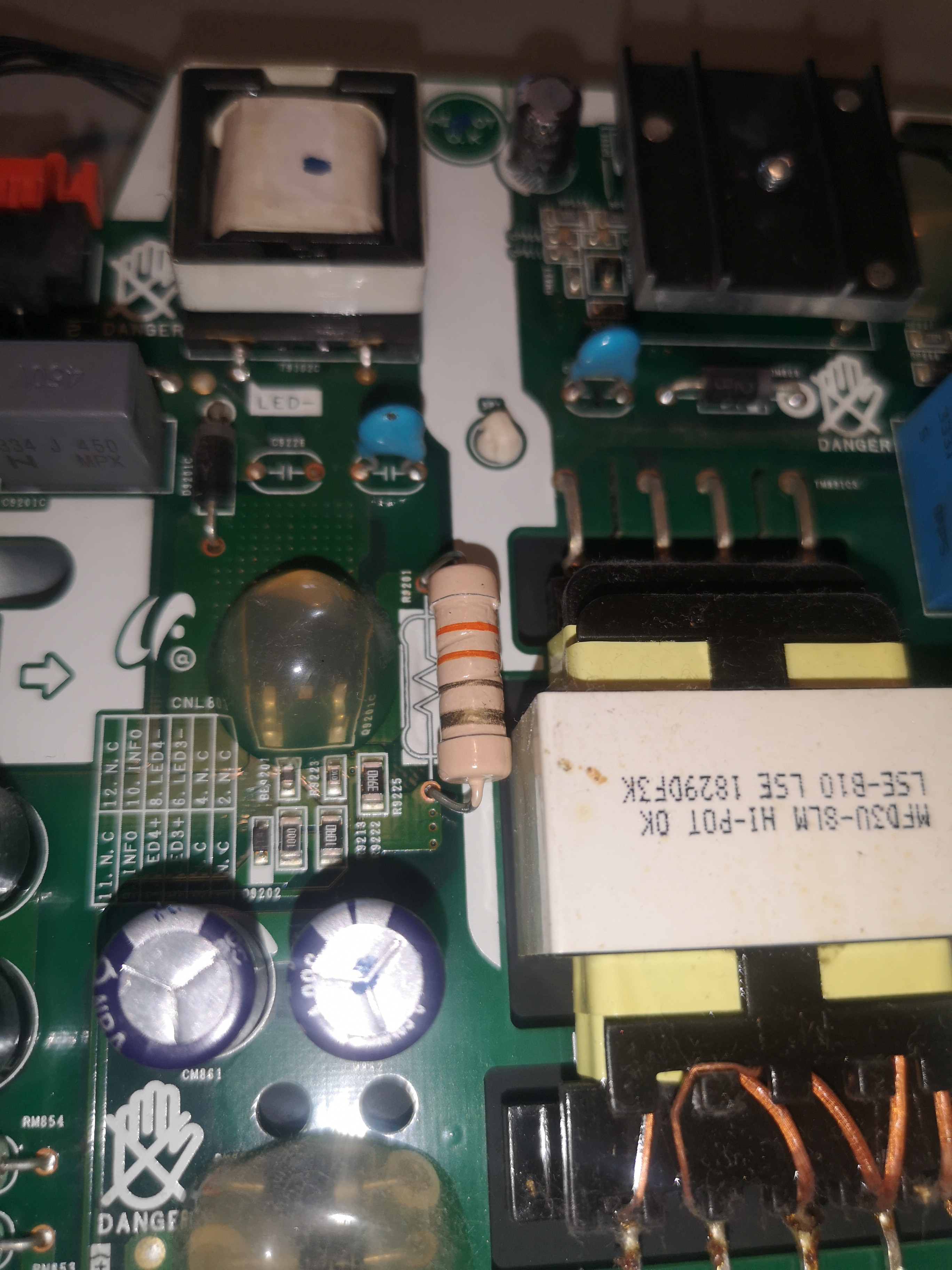 [Rozwiązano] Samsung UE43NU7122 - zbyt wysokie napięcie na taśmach LED ...