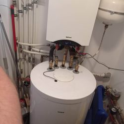 Brak wejścia na grzałkę elektryczną w zasobniku a grzanie wody CWU