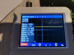 Ładowanie telefonu, wpływ odchyłek napięcia na żywotność baterii Ładowanie telefonu, wpływ odchyłek napięcia na żywotność baterii