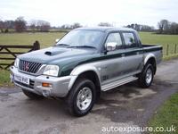 Mitsubishi L200 2000-2005: Montaż fotelika dziecięcego na tylnej kanapie