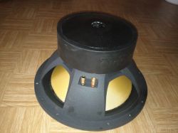 Jaki rodzaj obudowy pasuje do głośnika Audio System X-Ion 15?