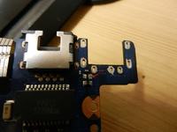 SAMSUNG NP300E5C - brakujący element przy gnieździe zasilania, płyta BA41-01978A