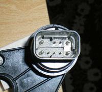 Zamiana skrzyni biegów z modelu Stratus 2,5 na nową.