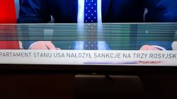 Zrzut ekranu pokazujący fragment serwisu informacyjnego z komunikatem o sankcjach USA nałożonych na podmioty rosyjskie.
