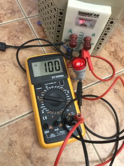 Test i wnętrze modułu voltomierza AC20-500V AD101-22VM Test i wnętrze modułu voltomierza AC20-500V AD101-22VM