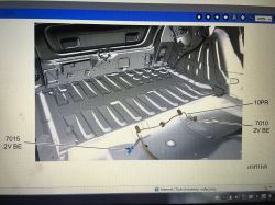 Co jest powodem występowania problemu z ABS w Peugeocie 207?