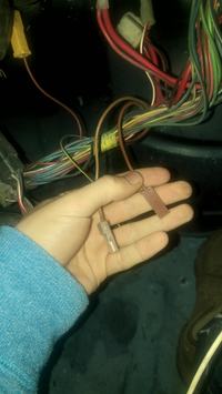 - szukam schematu instalacji elektrycznej do golfa 2 1.8