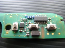 Zastąpienie brakującego elementu SMD w pilocie Fiat Punto PCF9864AT