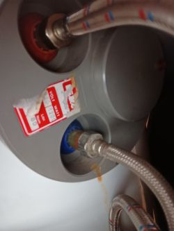 Odpowietrzanie bojlera elektrycznego Like 80 l - poszukiwana instrukcja