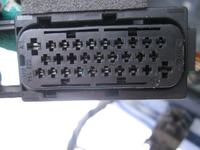 Jak wyjąć piny z kostki? Moduł w drzwiach kierowcy w Skodzie Octavii z 2002 roku