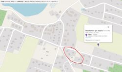 Mapa z zaznaczonymi lokalizacjami przekaźników LTE i oznaczeniem adresu w Niesiołowicach.