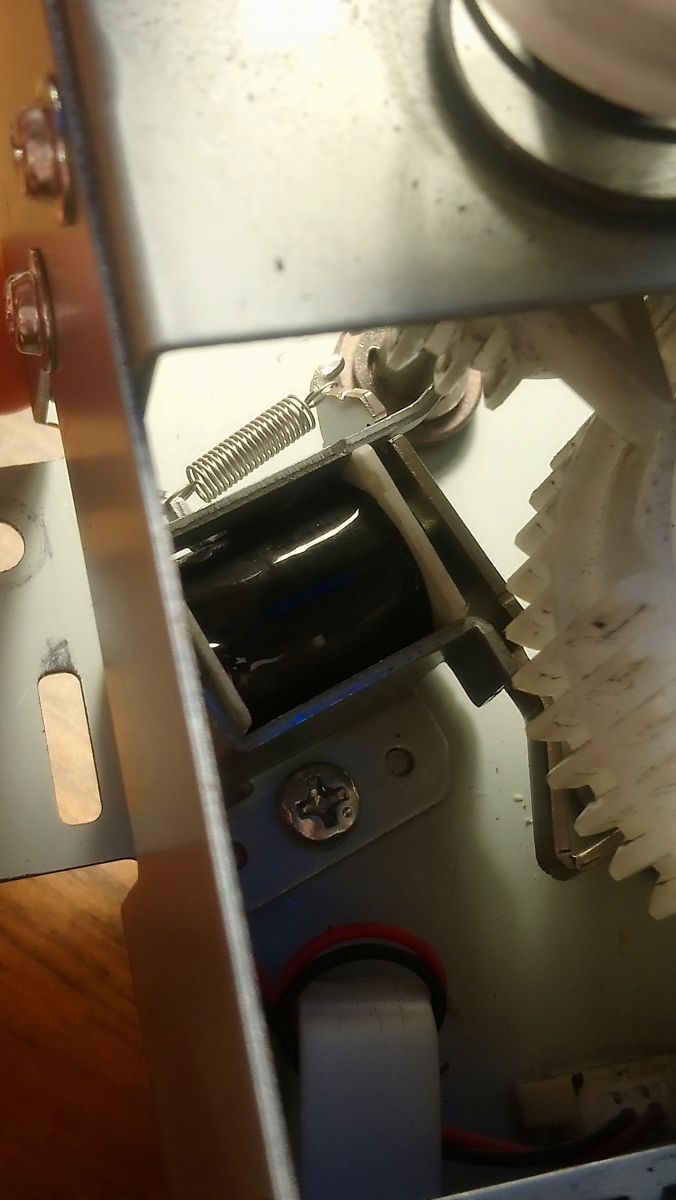 Konica minolta 250 błąd c2557, uszkodzony ślimak?