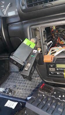 Passat B5 '97 1.6 Petrol Sedan: Rear Window Heater Blows Fuse 5 - Climatronics Impact