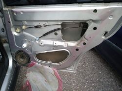 Astra G 99r X16XEL kombi - Jak rozebrać i wyjąć gniazdko wiązki drzwi tylnych?