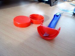 Maszynka do domowej produkcji filamentu do druku 3D z butelek PET