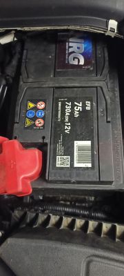 Ładowanie akumulatora EFB w Ford Mondeo MK5 2016 - Mikroprocesorowa ładowarka, ustawienia