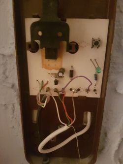 Podłączenie domofonu Cyfral 5P do instalacji 4-żyłowej