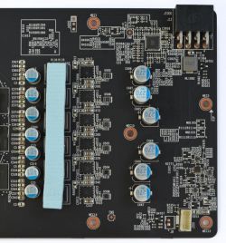 Jaką funkcję pełni sekcja na zdjęciu karty RX 580 po zwarcie wentylatora?