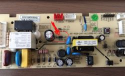 Lodowka Hoover HVBF6182XFHK - nie wlacza sie, nie ma swiatla.
