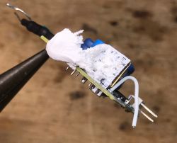 Inteligentna 'żarówka' WOJ14413 WiFi LED CCT - wnętrze, aplikacja, Tasmota