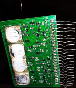Wnętrze falownikowego modułu IGBT